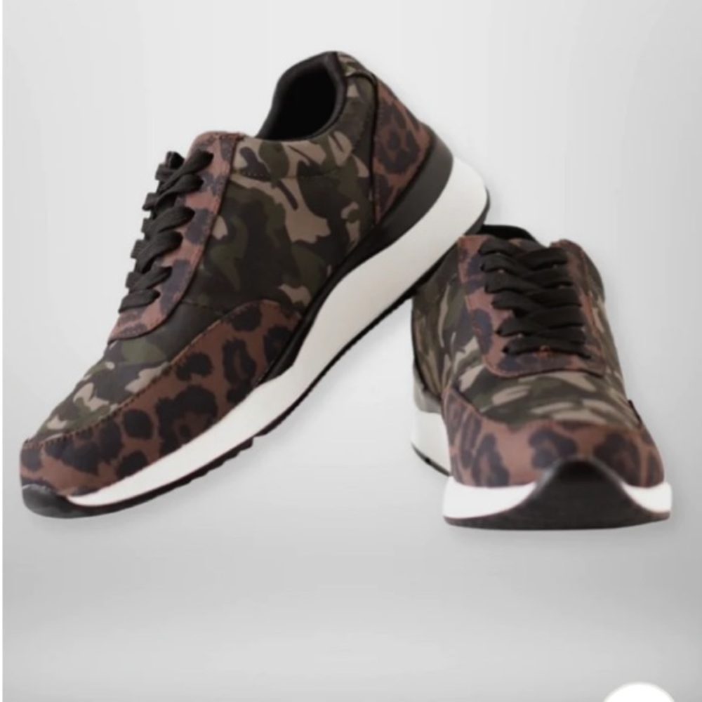 Crazy Train Women’s Camo Wild Kicks Sneakers - NWOT